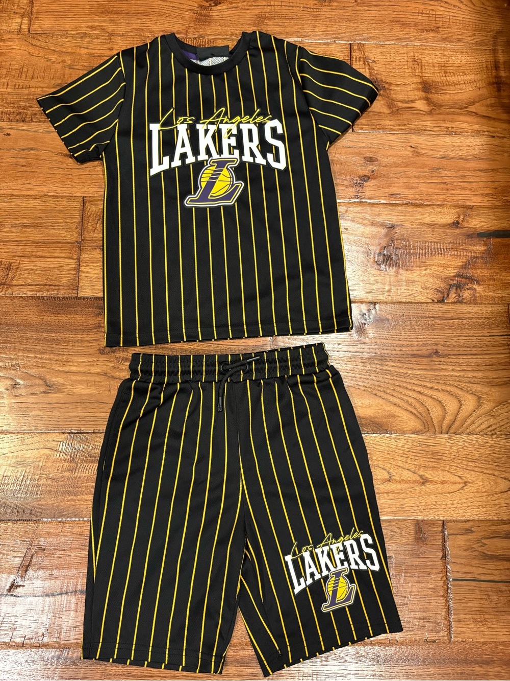 NBA Lakers LeBron James #23 Boys 6-7 Shirt Shorts Set Black Gold